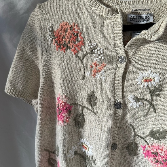 NWT flower embroidered northern reflections cardigan - Picture 6 of 13